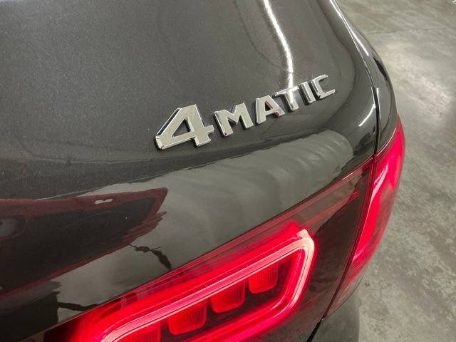Used 2021 Mercedes-Benz GLC 300 4MATIC image 7
