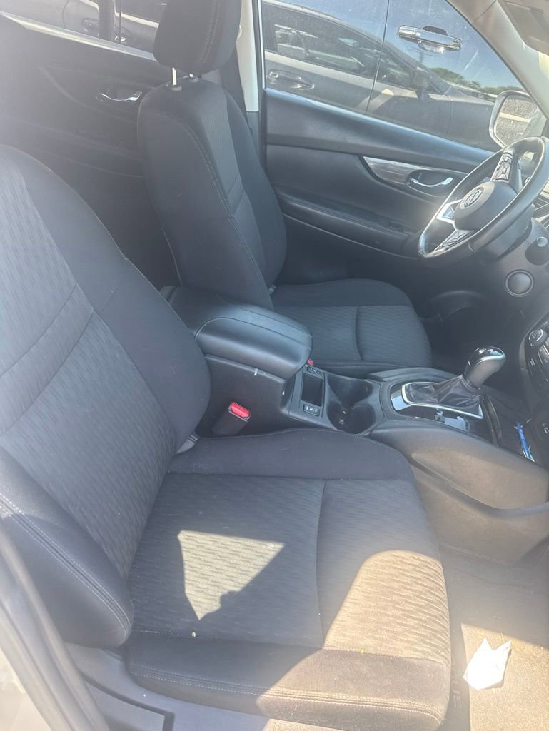 Used 2018 Nissan Rogue SV AWD/4WD image 11