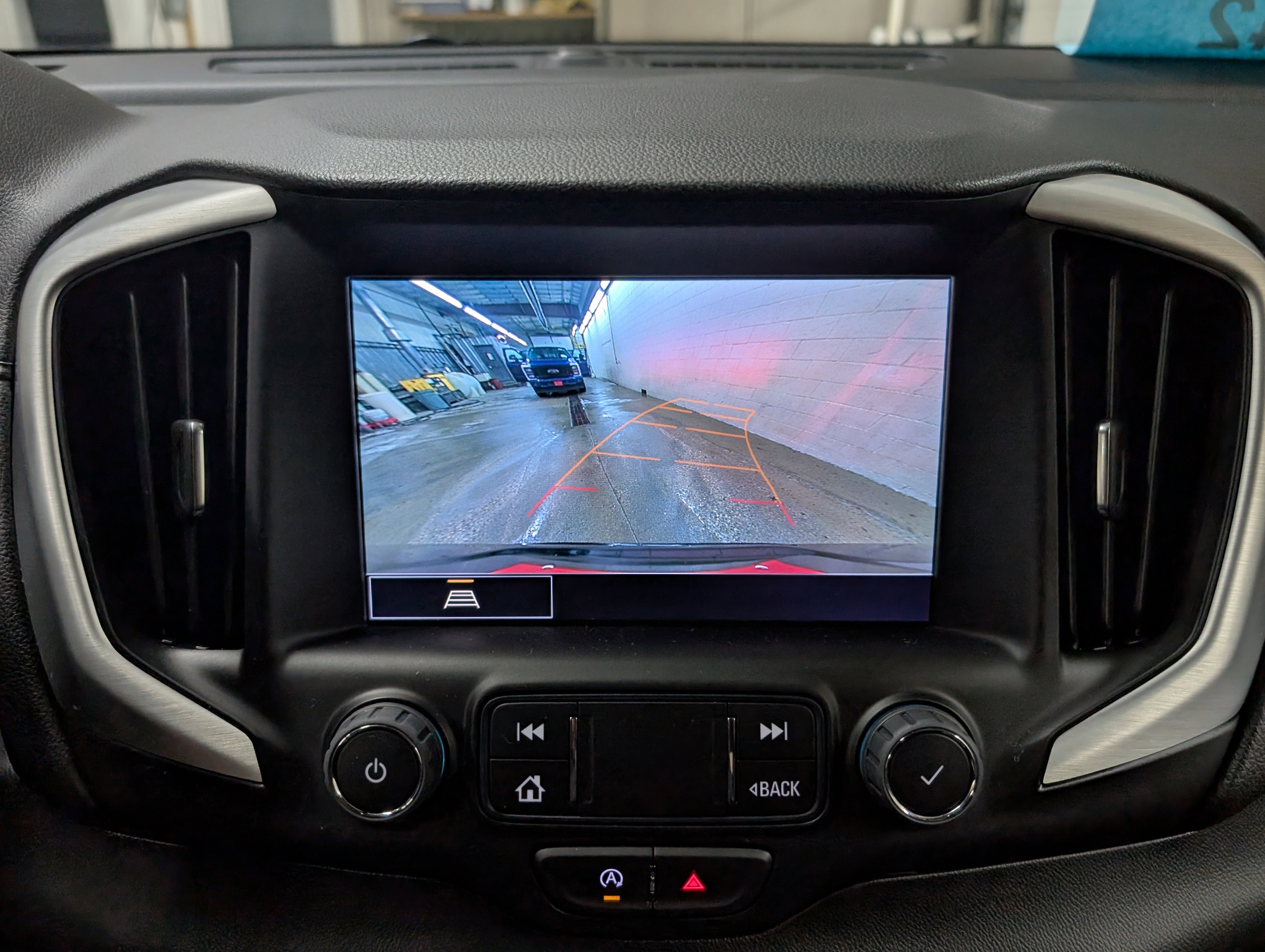 Used 2023 GMC Terrain SLE w/ Driver Convenience Package image 26