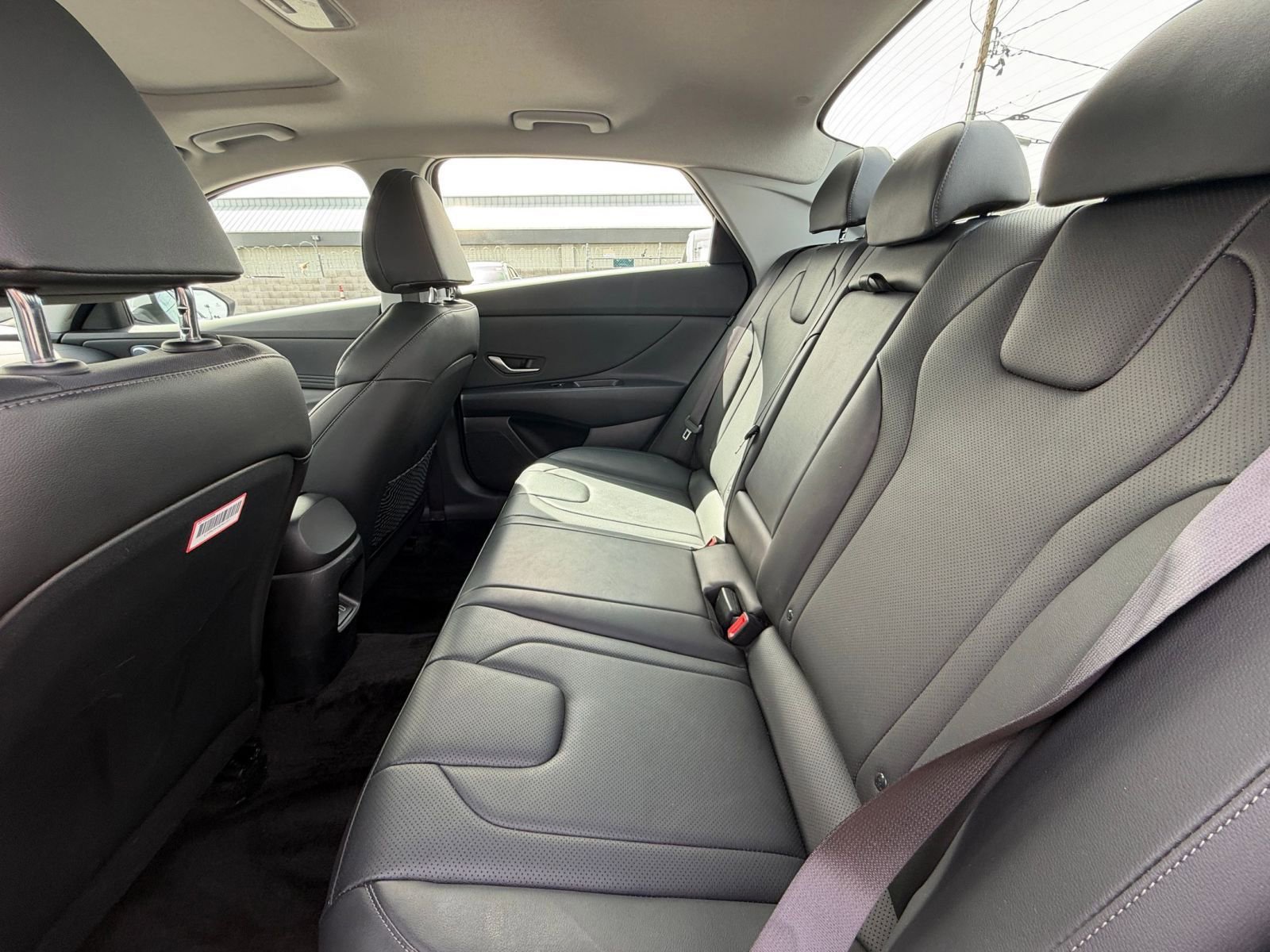 Used 2025 Hyundai Elantra Limited FWD image 27