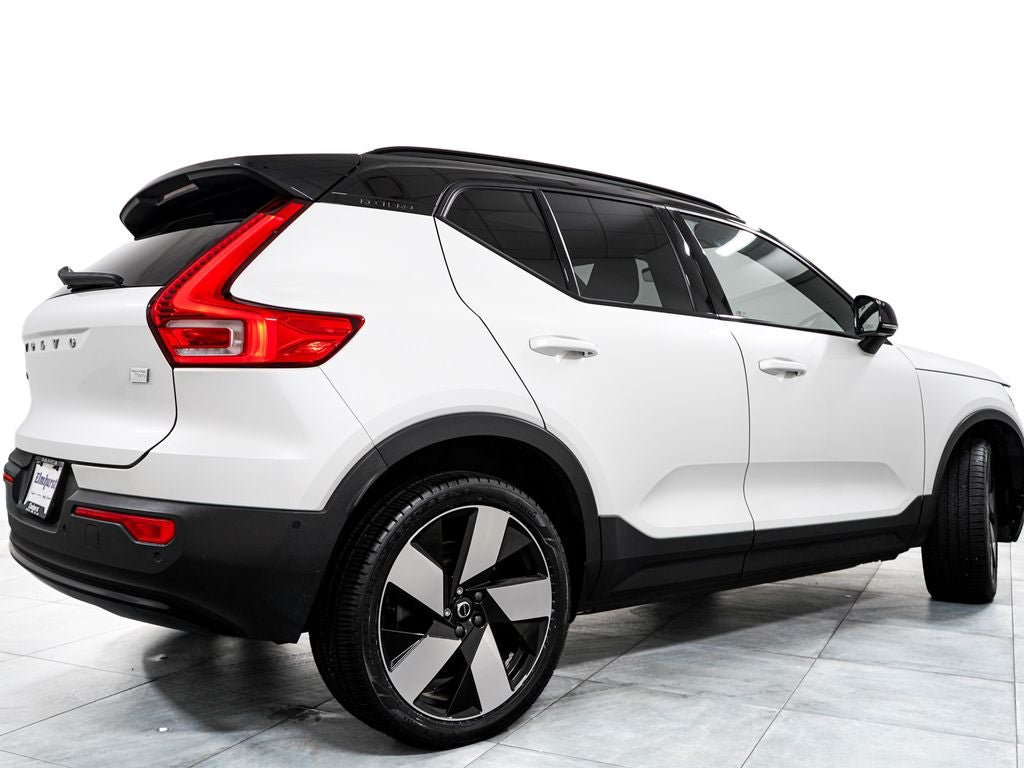 Used 2023 Volvo XC40 Recharge Ultimate AWD/4WD image 7