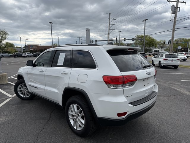 Used 2018 Jeep Grand Cherokee Laredo AWD/4WD image 3