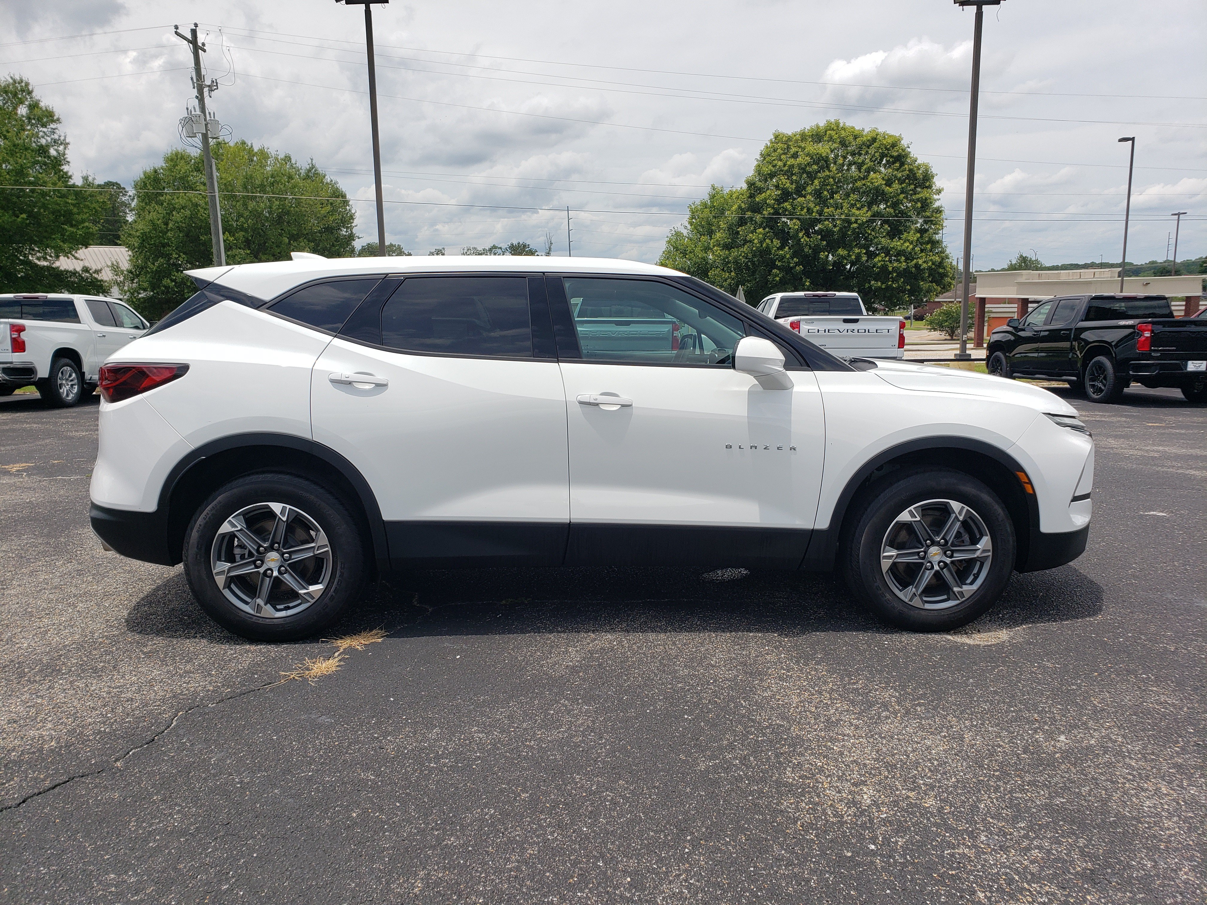 Used 2024 Chevrolet Blazer LT w/ LPO, Floor Liner Package FWD image 5