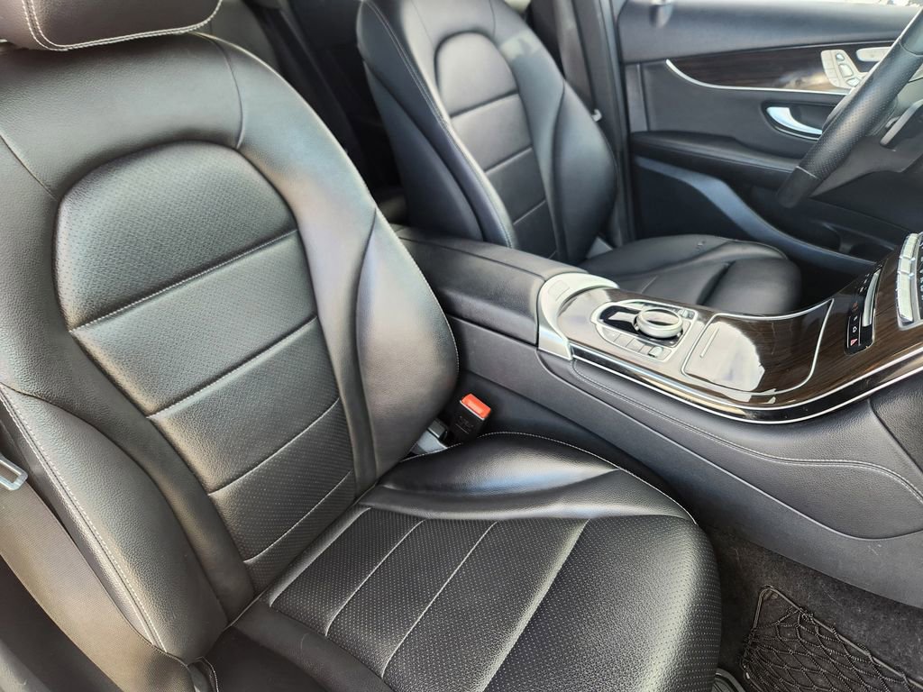 Used 2017 Mercedes-Benz GLC 300 4MATIC image 17