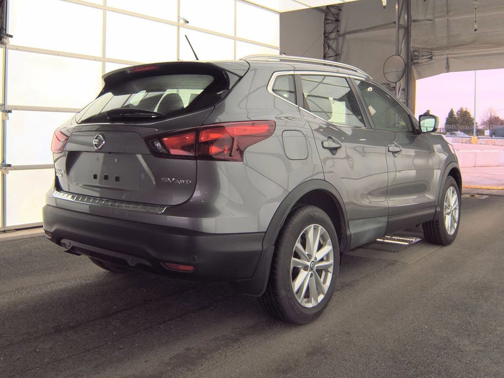 Used 2019 Nissan Rogue Sport SV AWD/4WD image 2