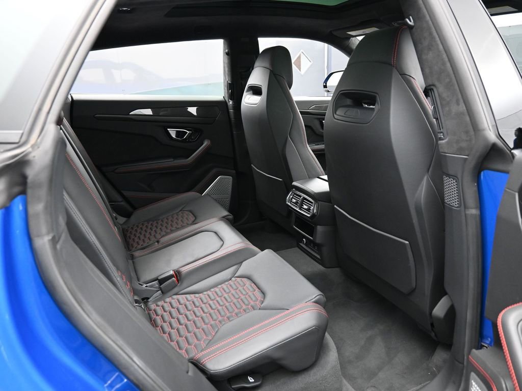 Used 2022 Lamborghini Urus image 29