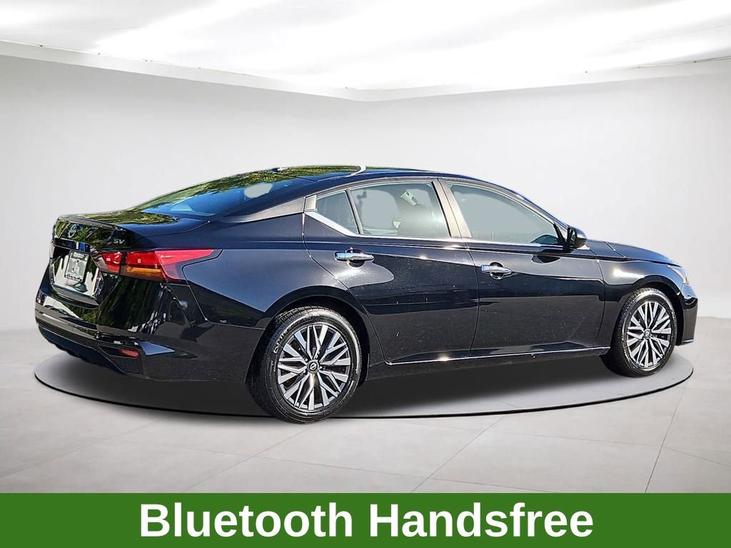 Used 2024 Nissan Altima 2.5 SV image 7