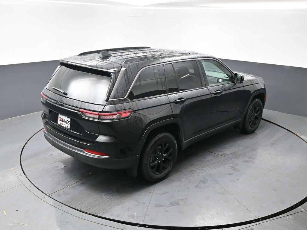 New 2026 Jeep Grand Cherokee Laredo image 29