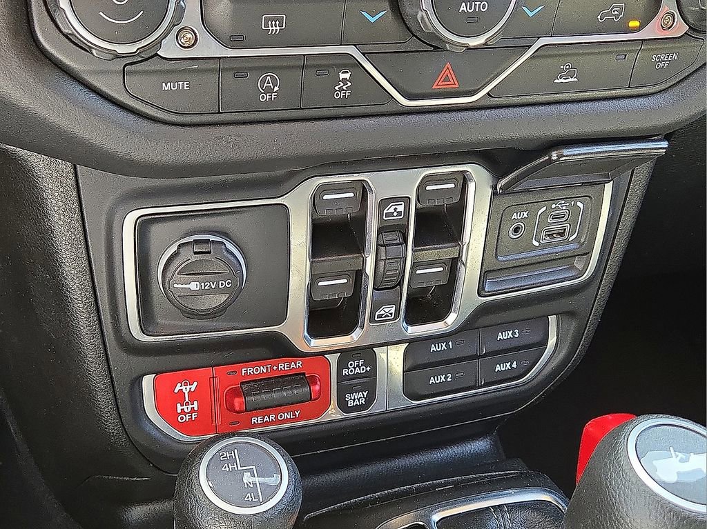 Used 2025 Jeep Wrangler Unlimited Rubicon AWD/4WD image 30