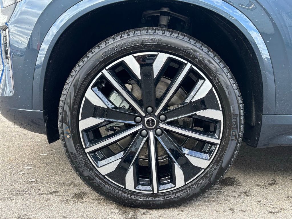 New 2026 Volvo XC90 B6 Core w/ Protection Package AWD/4WD image 9