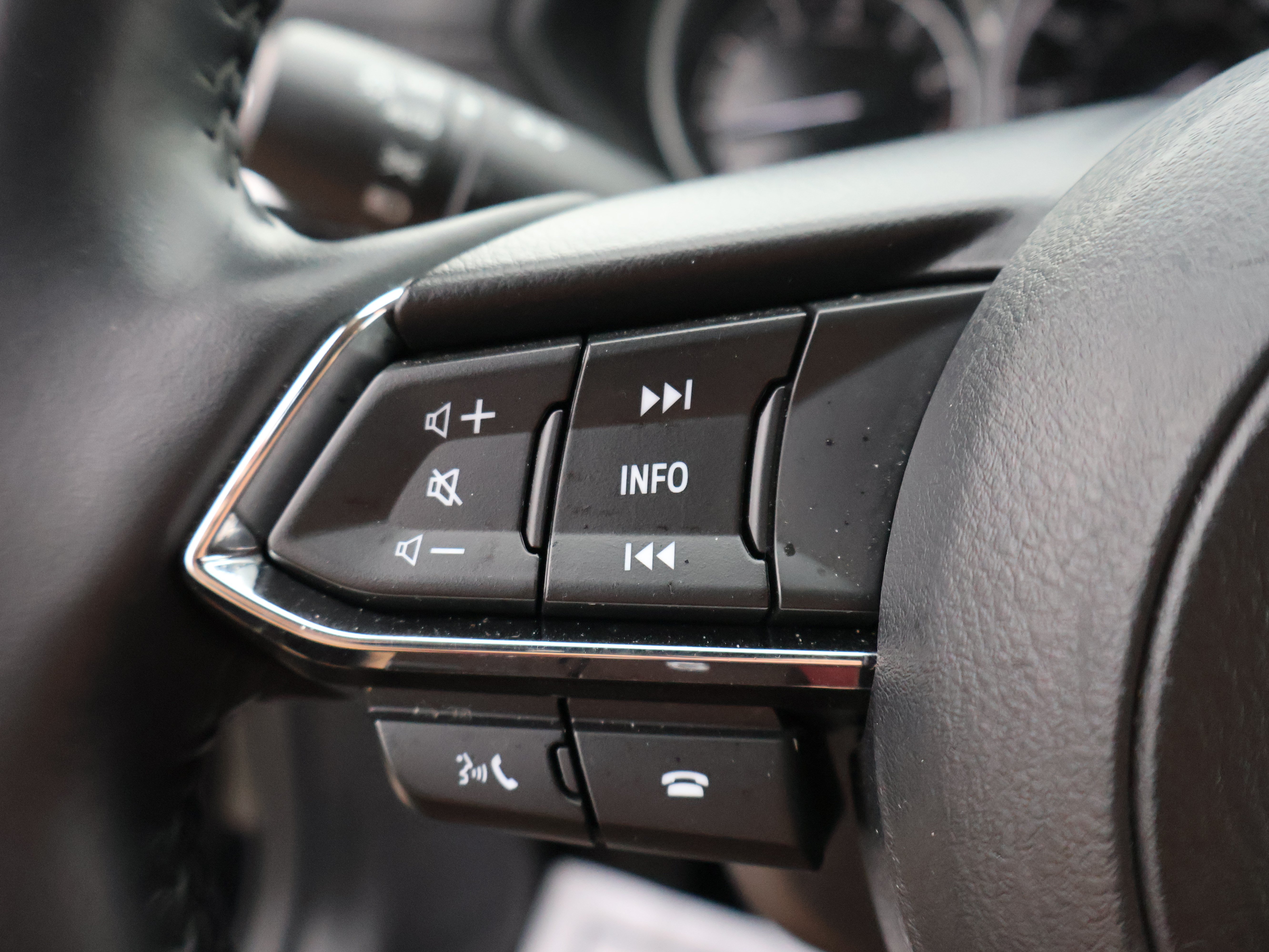 Used 2025 MAZDA CX-5 AWD 2.5 S w/ Preferred Package image 39