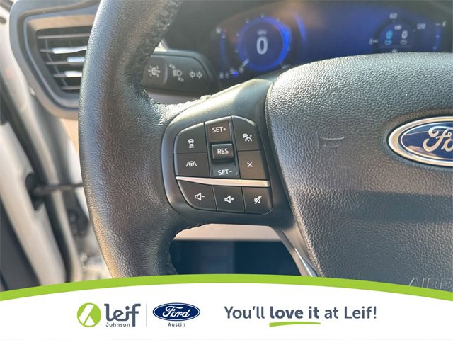 Used 2020 Ford Escape Titanium image 32