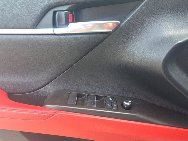 Used 2021 Toyota Camry XSE image 12