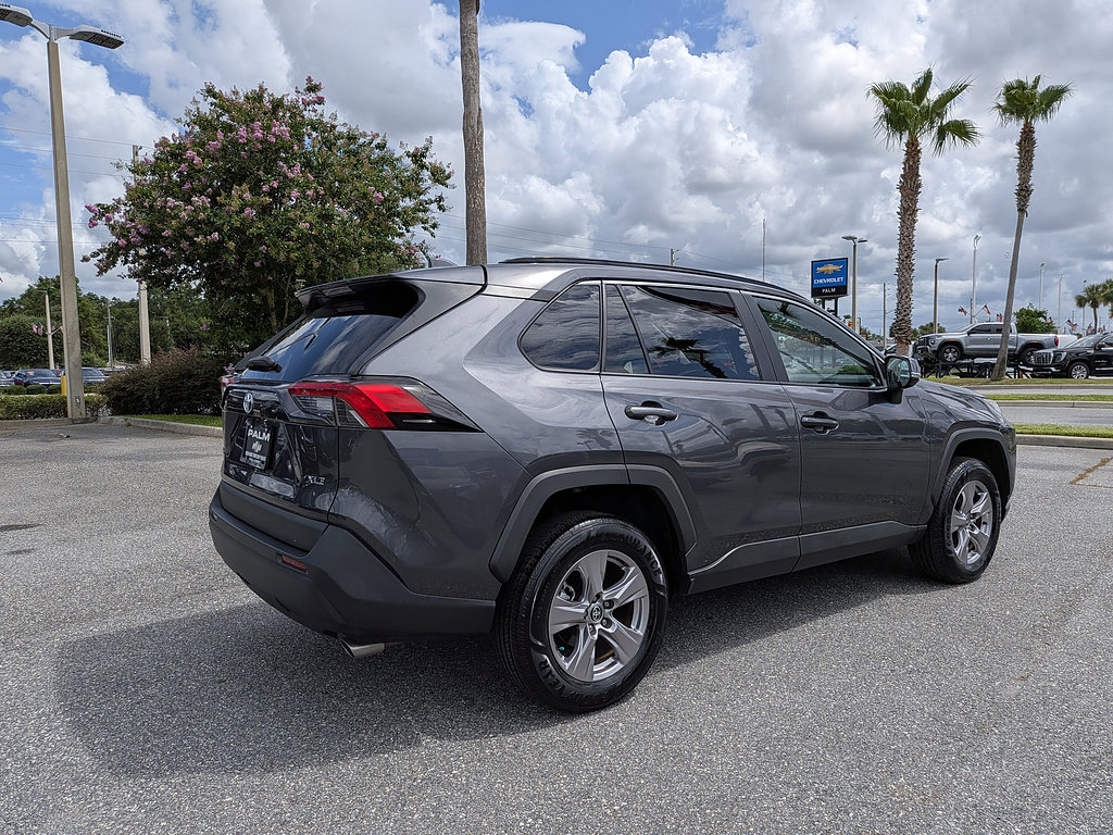 Used 2022 Toyota RAV4 XLE w/ Convenience Package FWD image 21
