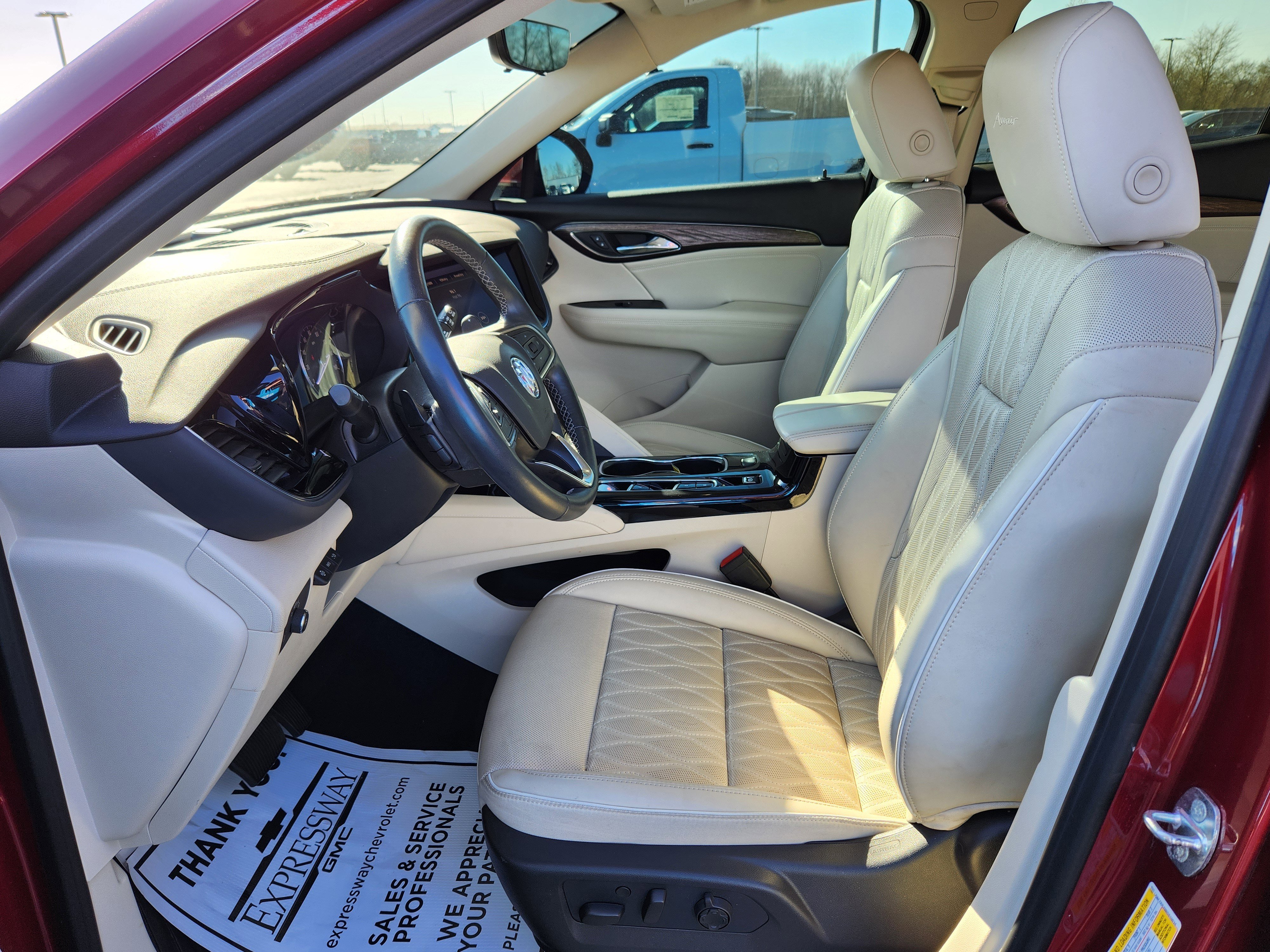 Used 2022 Buick Envision Avenir w/ Technology Package II image 12