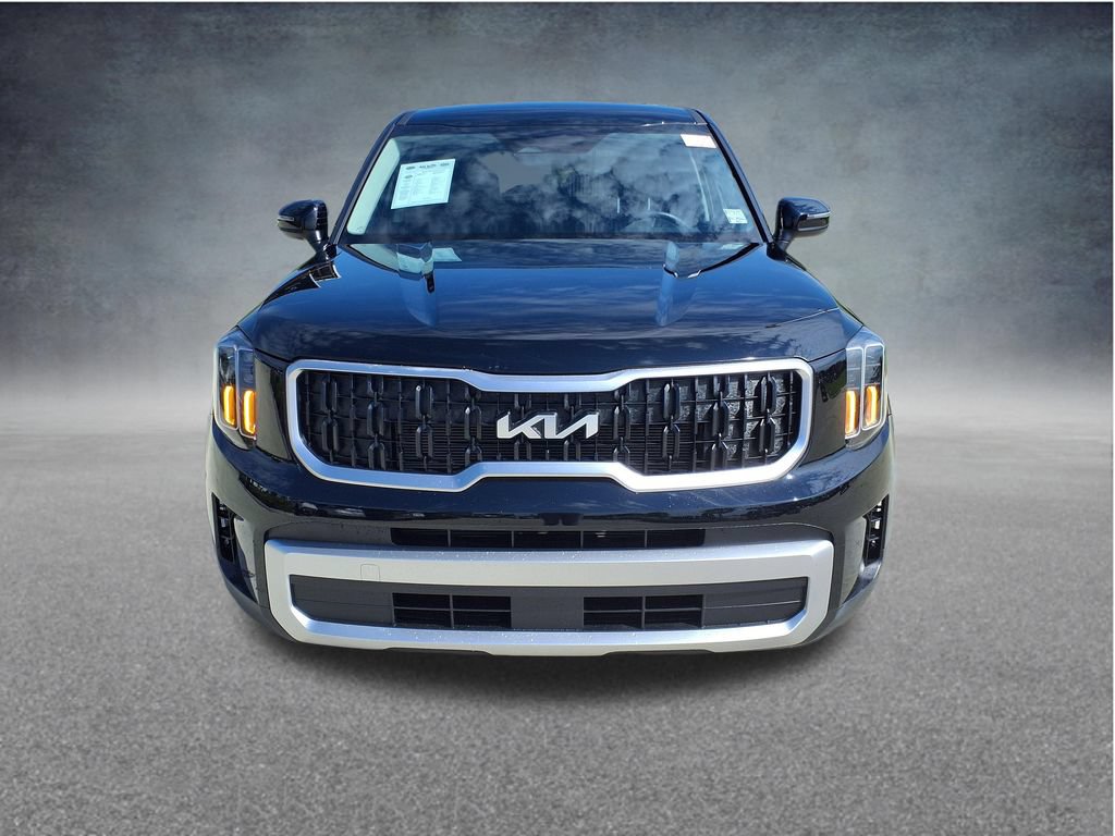 Used 2024 Kia Telluride LX FWD image 2