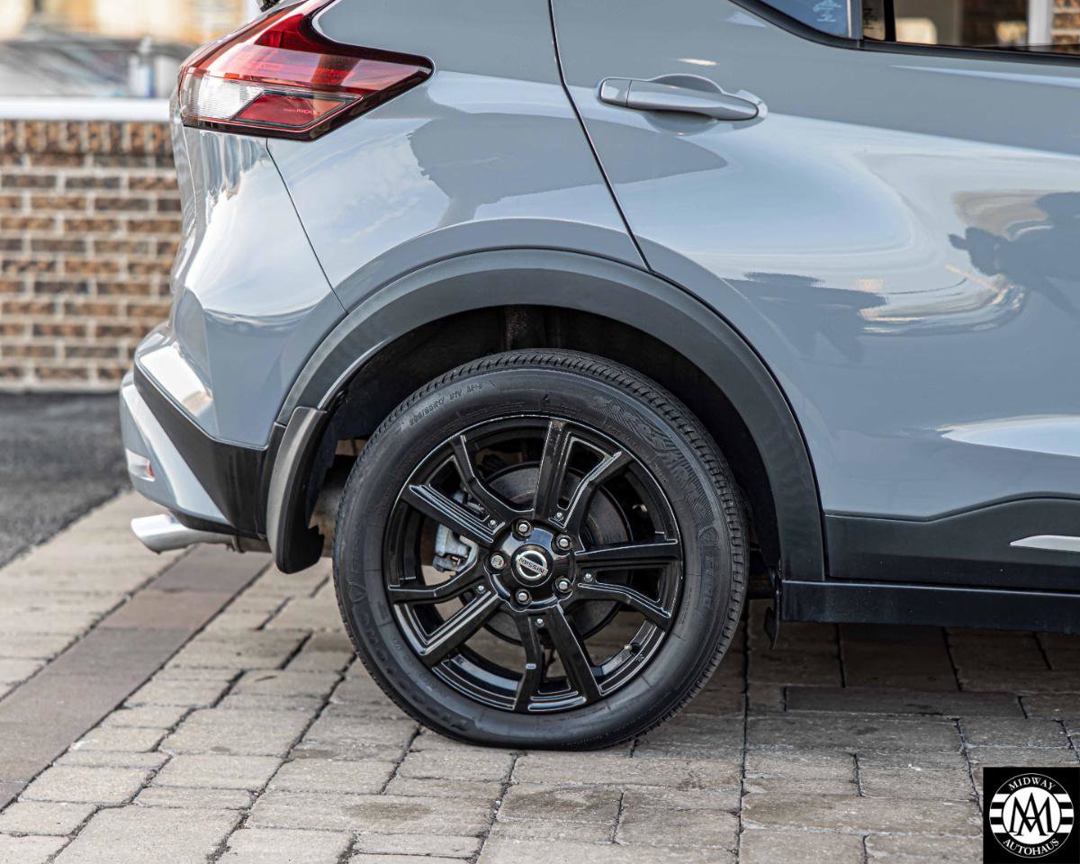 Used 2021 Nissan Kicks SR w/ SR Premium Package FWD image 28