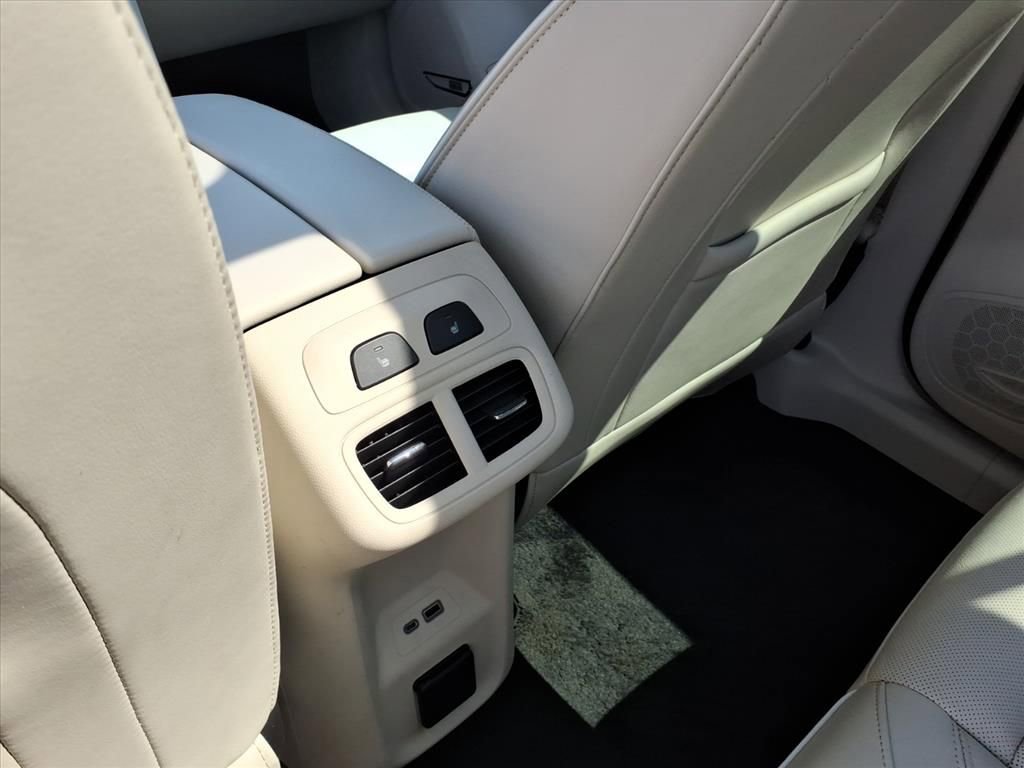 Used 2021 Buick Envision Avenir w/ Technology Package II AWD/4WD image 20
