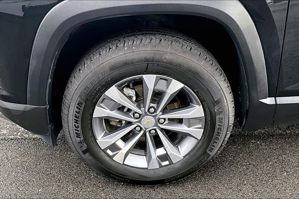 Used 2025 Chevrolet Equinox LT w/ Convenience Package II image 9