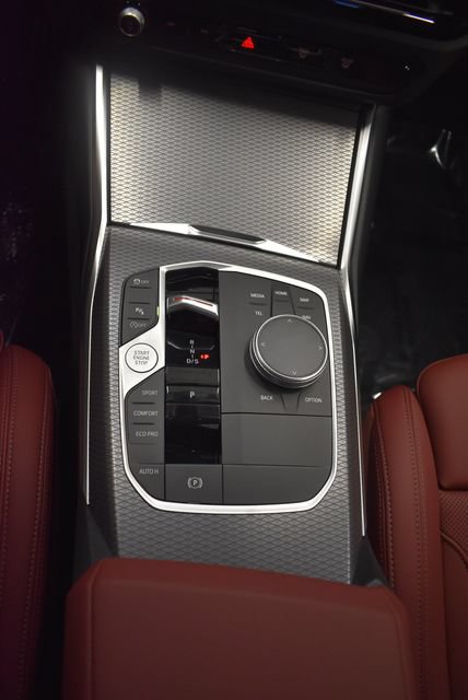 New 2026 BMW 330i xDrive Sedan w/ M Sport Package AWD/4WD image 28