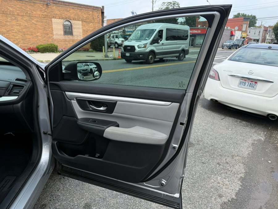 Used 2019 Honda CR-V LX image 19