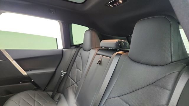 Used 2024 BMW iX xDrive50 w/ Premium Package image 30