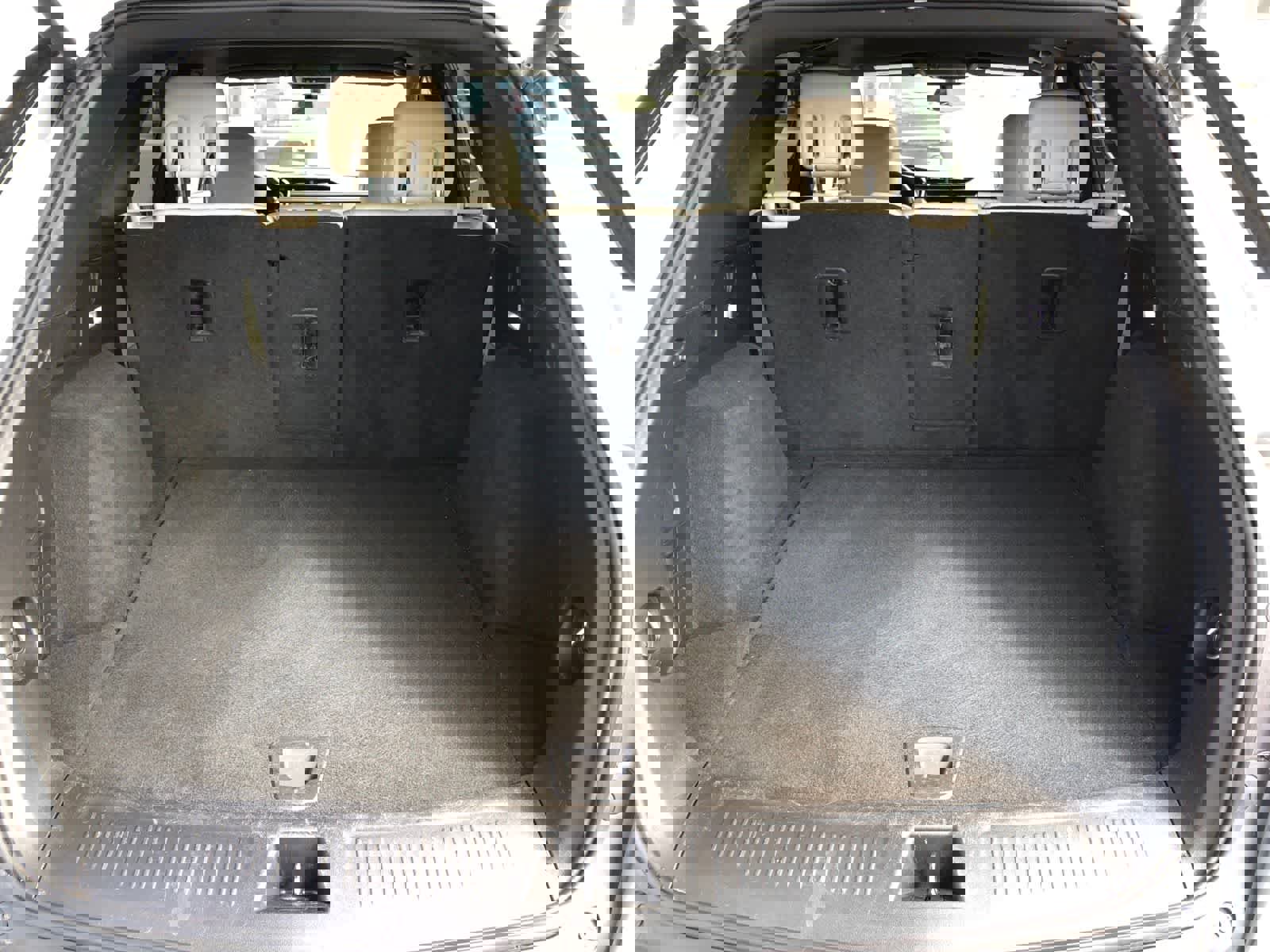 Used 2018 Cadillac XT5 AWD w/ LPO, Wheel Lock Package image 6