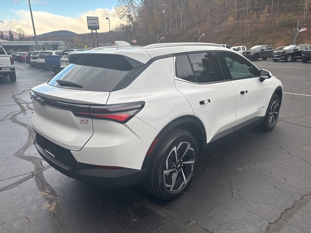 New 2026 Chevrolet Equinox EV LT image 4