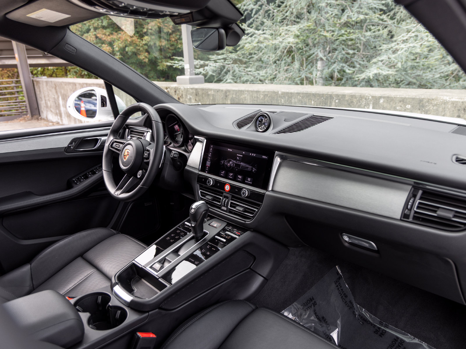 Used 2026 Porsche Macan AWD/4WD image 62