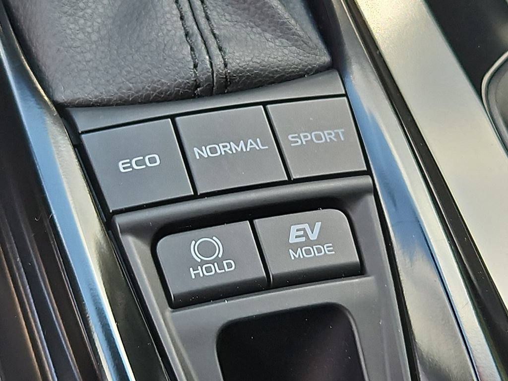 Used 2025 Toyota Camry SE AWD/4WD image 23