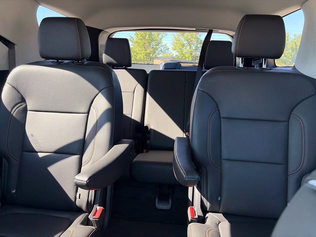 Used 2020 Chevrolet Traverse Premier AWD/4WD image 32