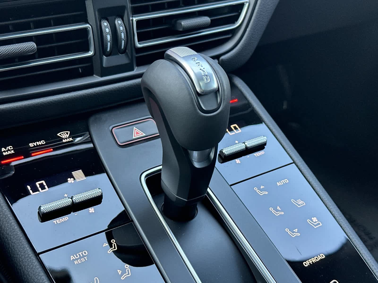 New 2026 Porsche Macan AWD/4WD image 24