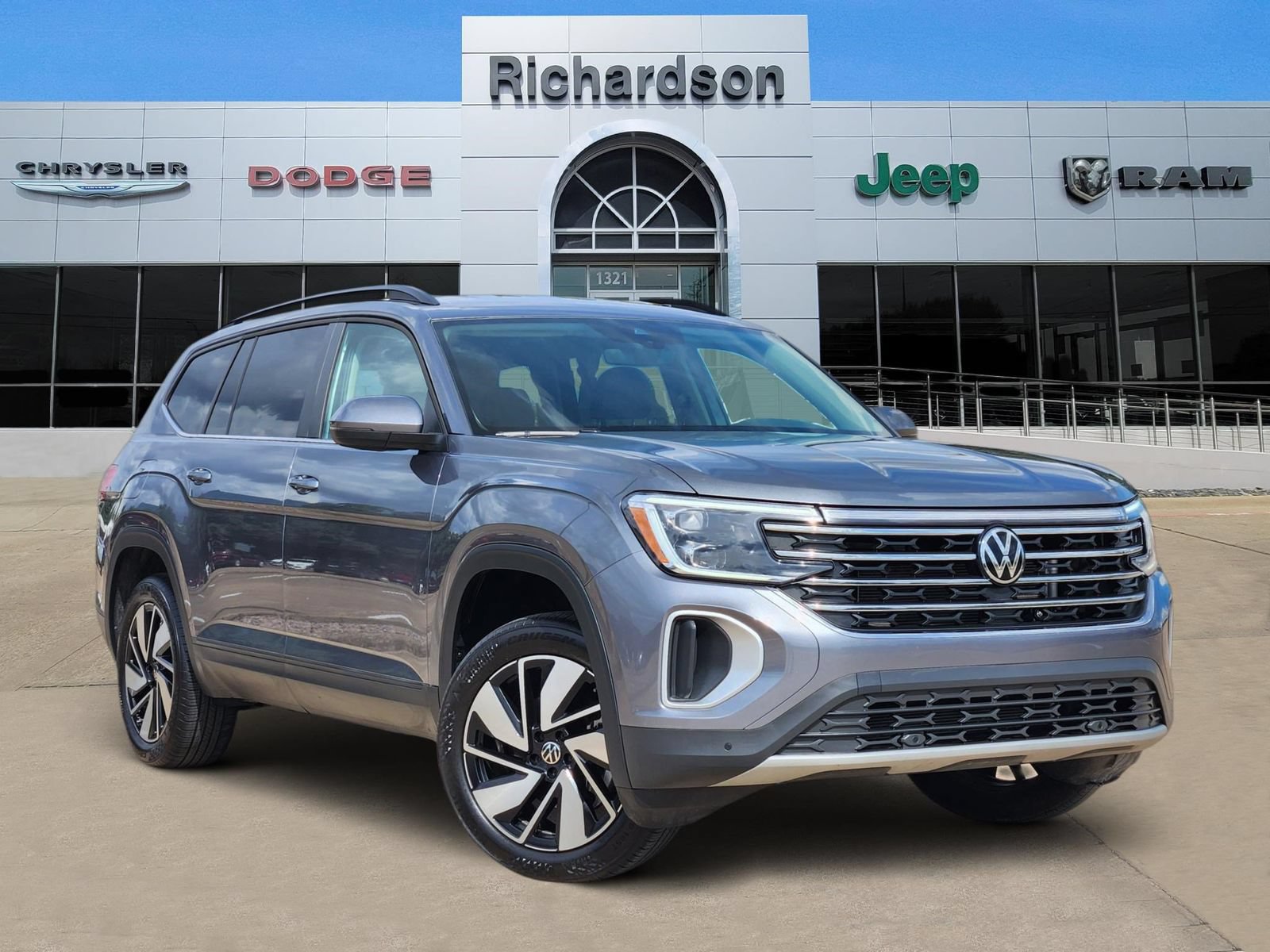 Used 2025 Volkswagen Atlas SE FWD video 1