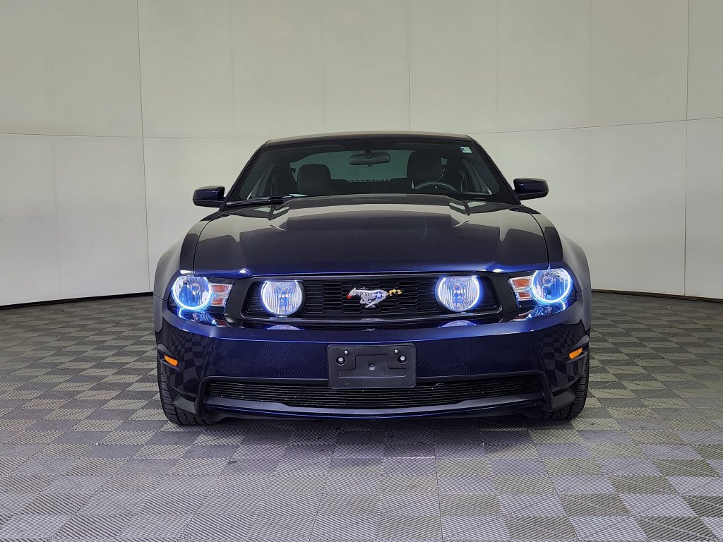 Used 2010 Ford Mustang GT RWD image 2