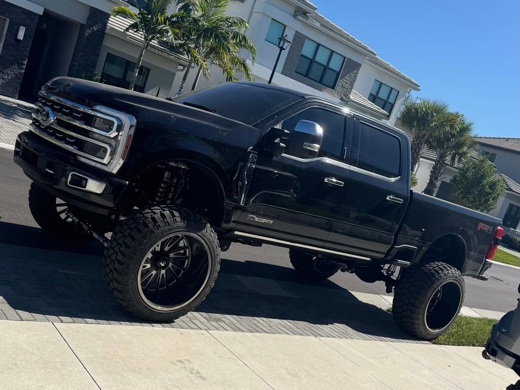 Used 2024 Ford F250 Platinum w/ FX4 Off-Road Package AWD/4WD image 29