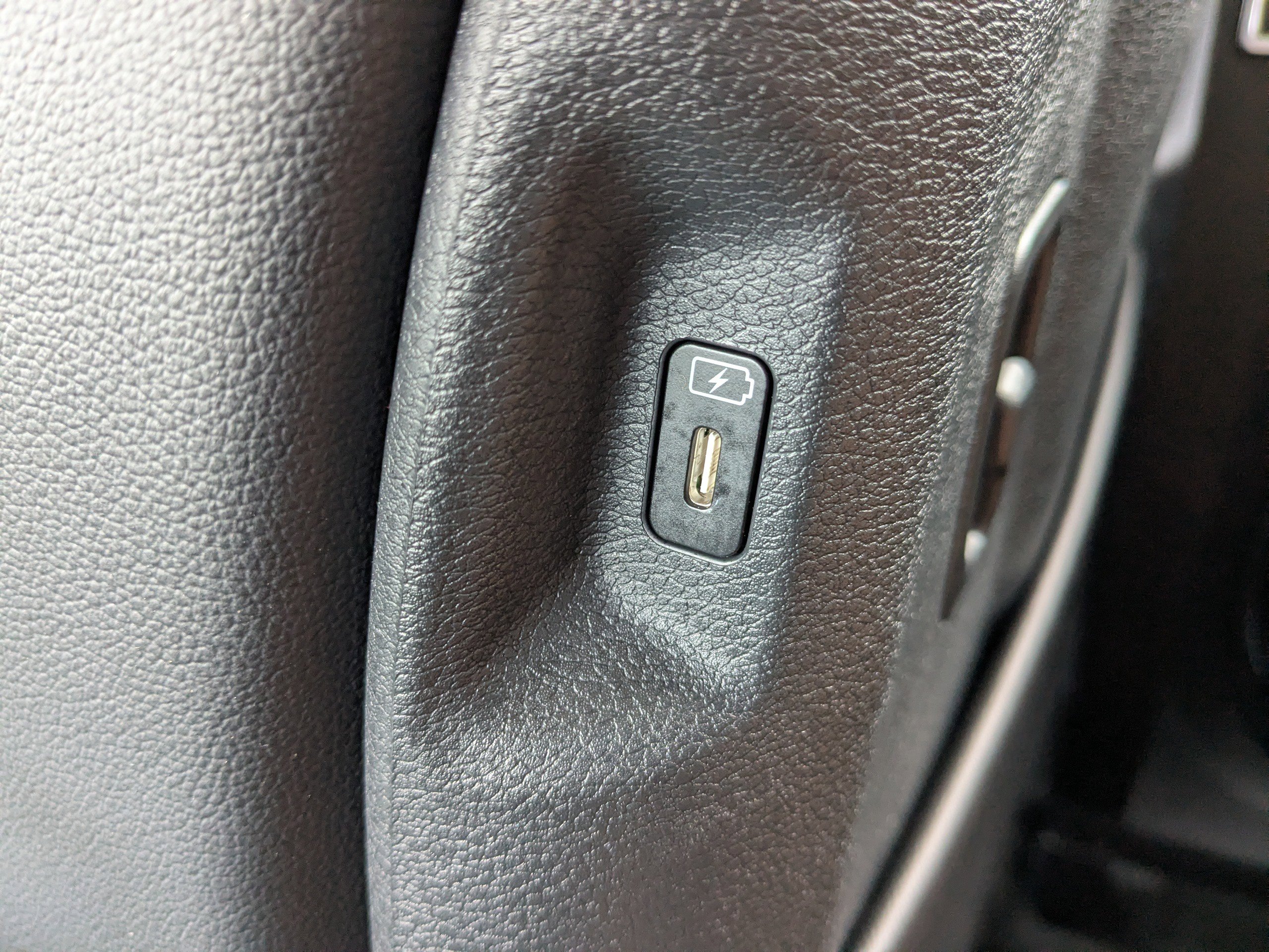 Used 2026 Kia Sportage EX image 16