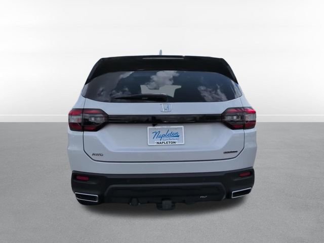 Used 2023 Honda Pilot Touring image 7