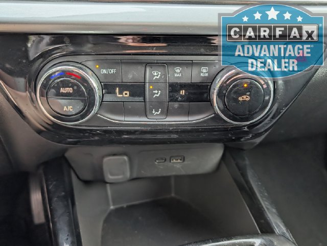 Used 2025 Chevrolet Trax LT FWD image 11