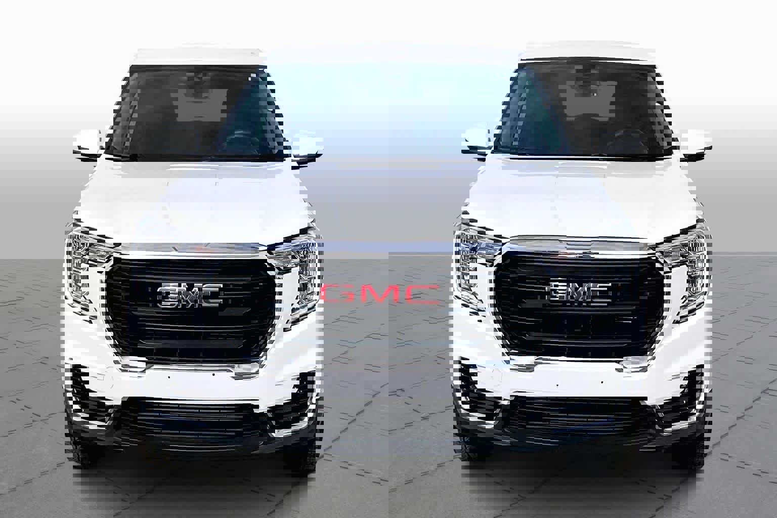 Used 2024 GMC Terrain SLE image 3