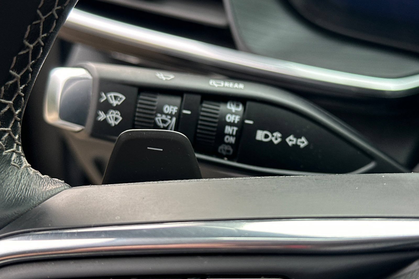 Used 2024 Buick Envision Preferred AWD/4WD image 38
