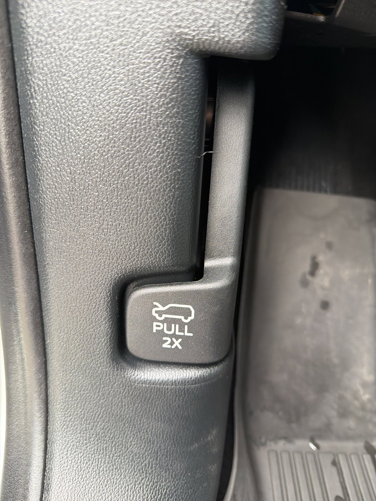 Used 2020 Ford Explorer XLT w/ Equipment Group 202A image 47