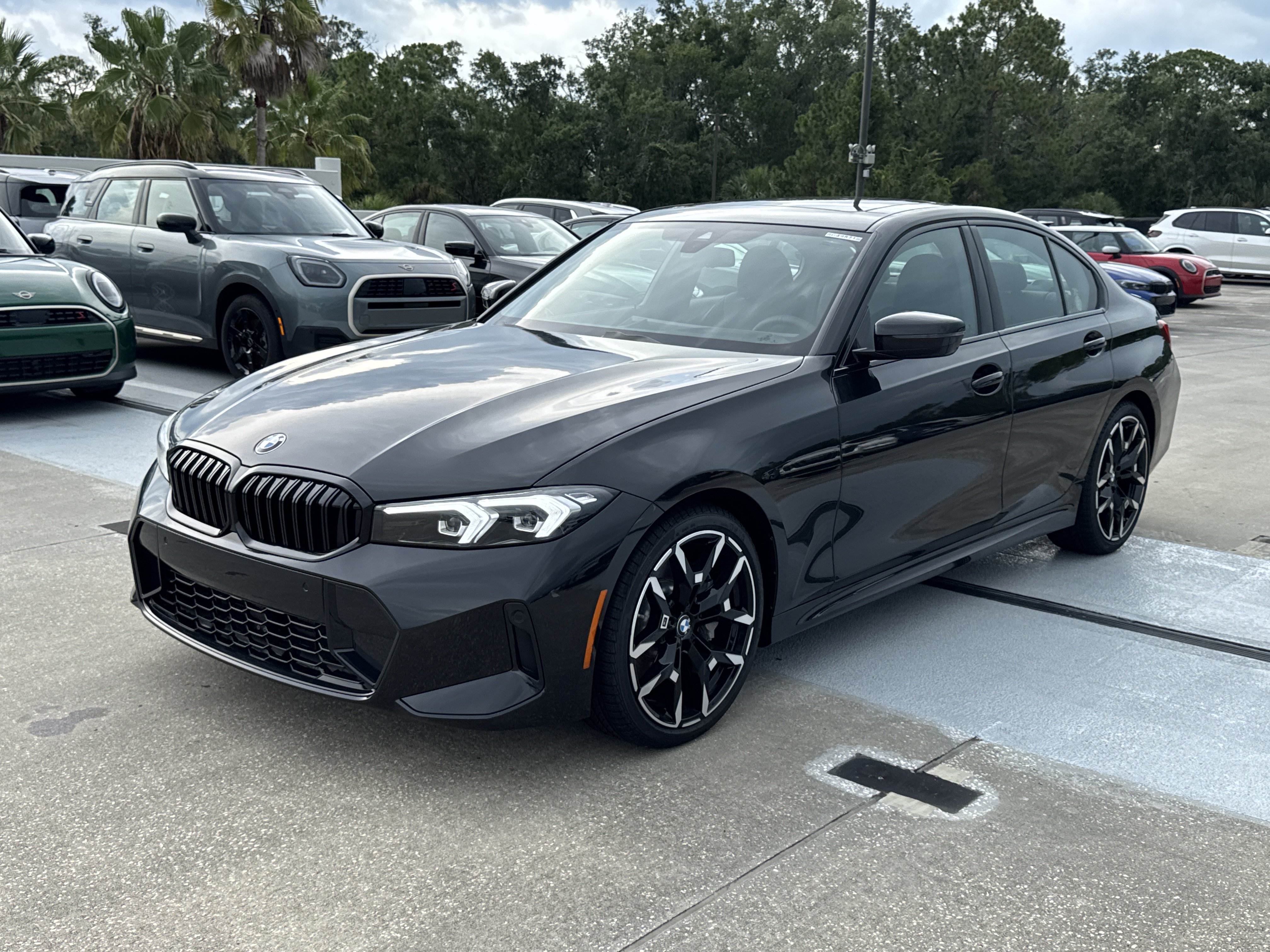 New 2026 BMW 330i Sedan w/ M Sport Package RWD image 3