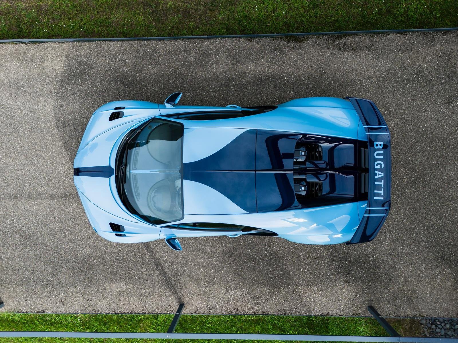 Used 2023 Bugatti Chiron Pur Sport image 7