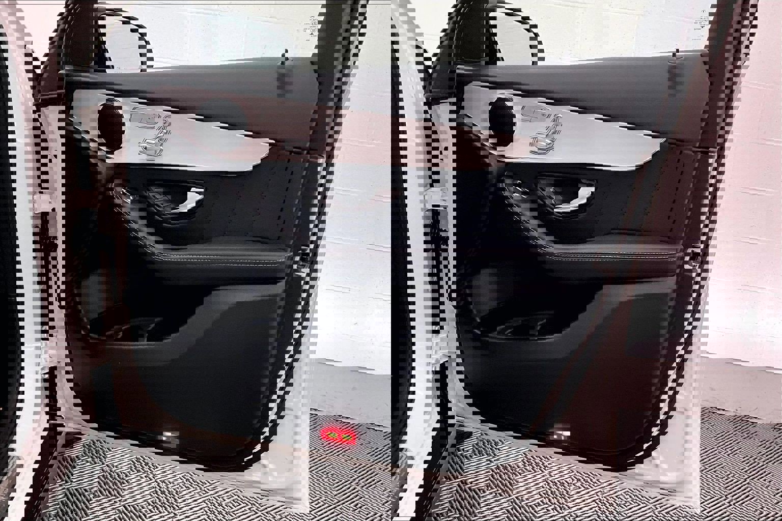 Used 2021 Mercedes-Benz GLC 300 image 25