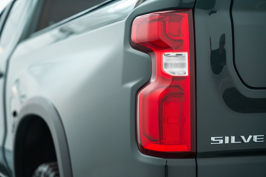 Used 2026 Chevrolet Silverado 1500 ZR2 AWD/4WD image 8