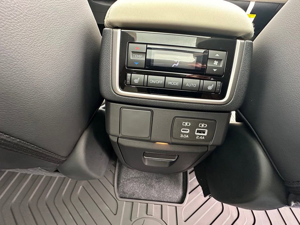 New 2025 Subaru Ascent Limited image 23
