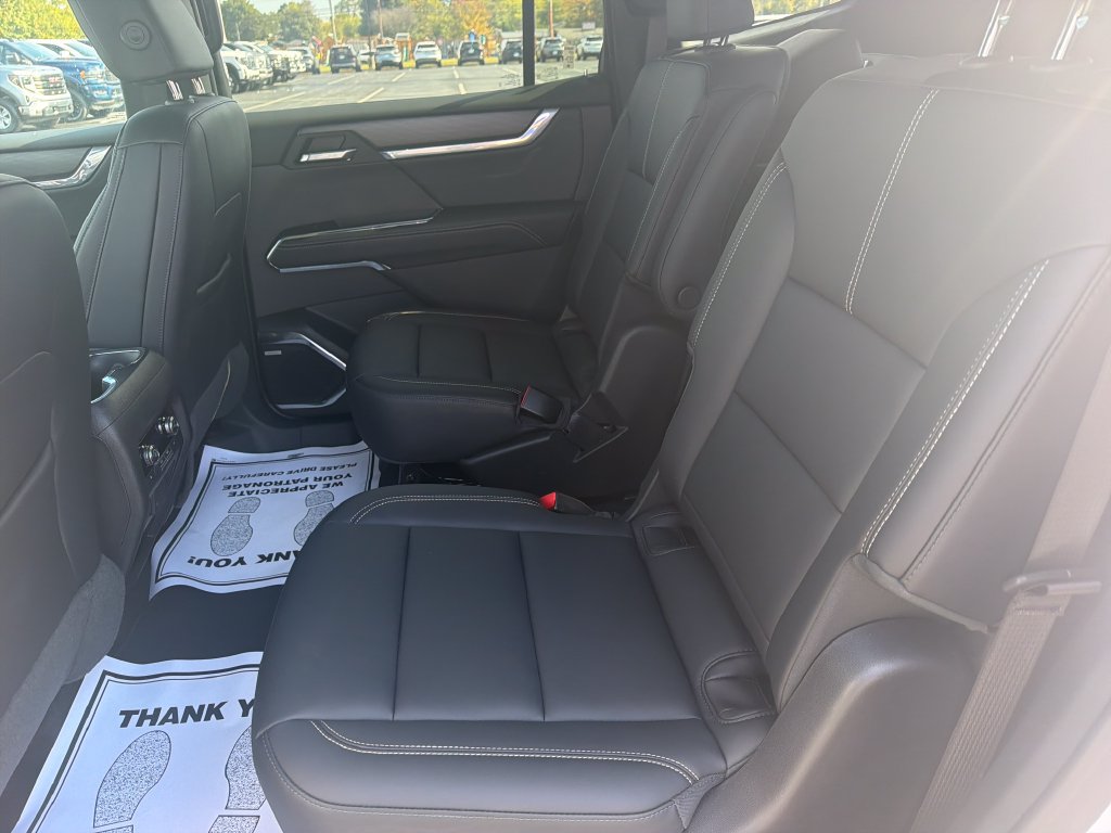 Used 2024 GMC Acadia Elevation w/ Luxury Package FWD image 14