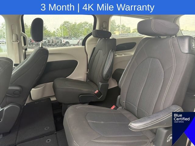 Used 2023 Chrysler Voyager LX FWD image 19