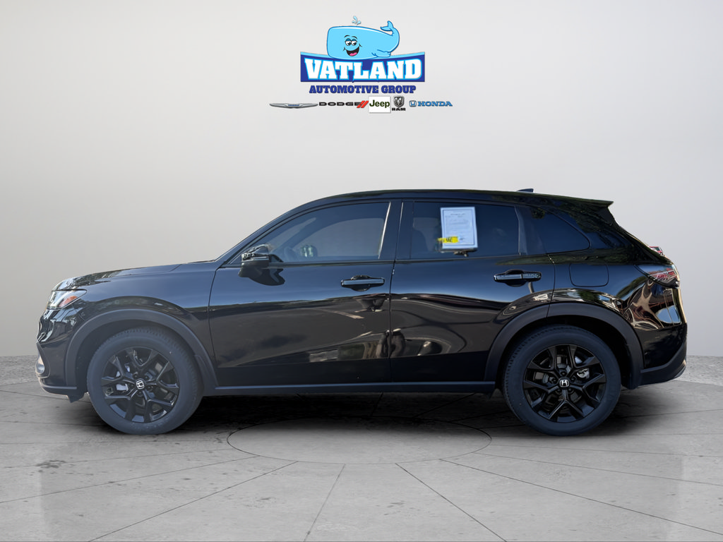 Used 2025 Honda HR-V Sport image 2