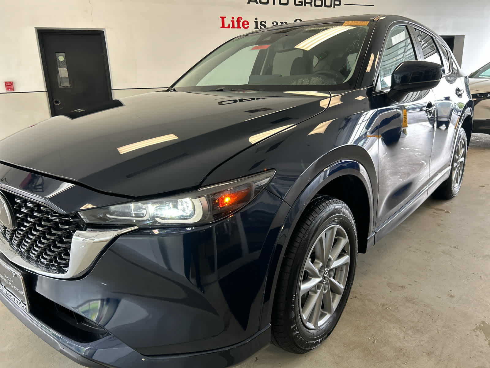 Certified 2025 MAZDA CX-5 AWD 2.5 S w/ Preferred Package image 2